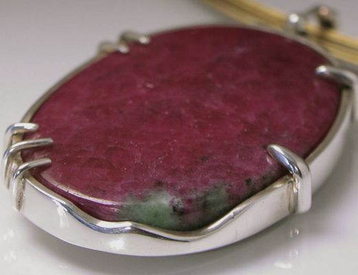 Ruby Pendant La Framboise
