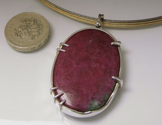 Ruby Pendant La Framboise