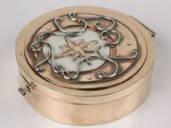 Unique Compass Locket