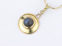 Labradorite Gold Lentille Necklace