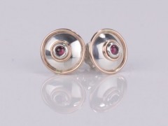 Garnet Lentille Earrings