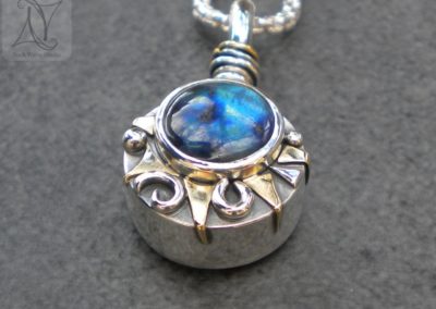 Aurora Borealis Labradorite Compass Necklace (g494)