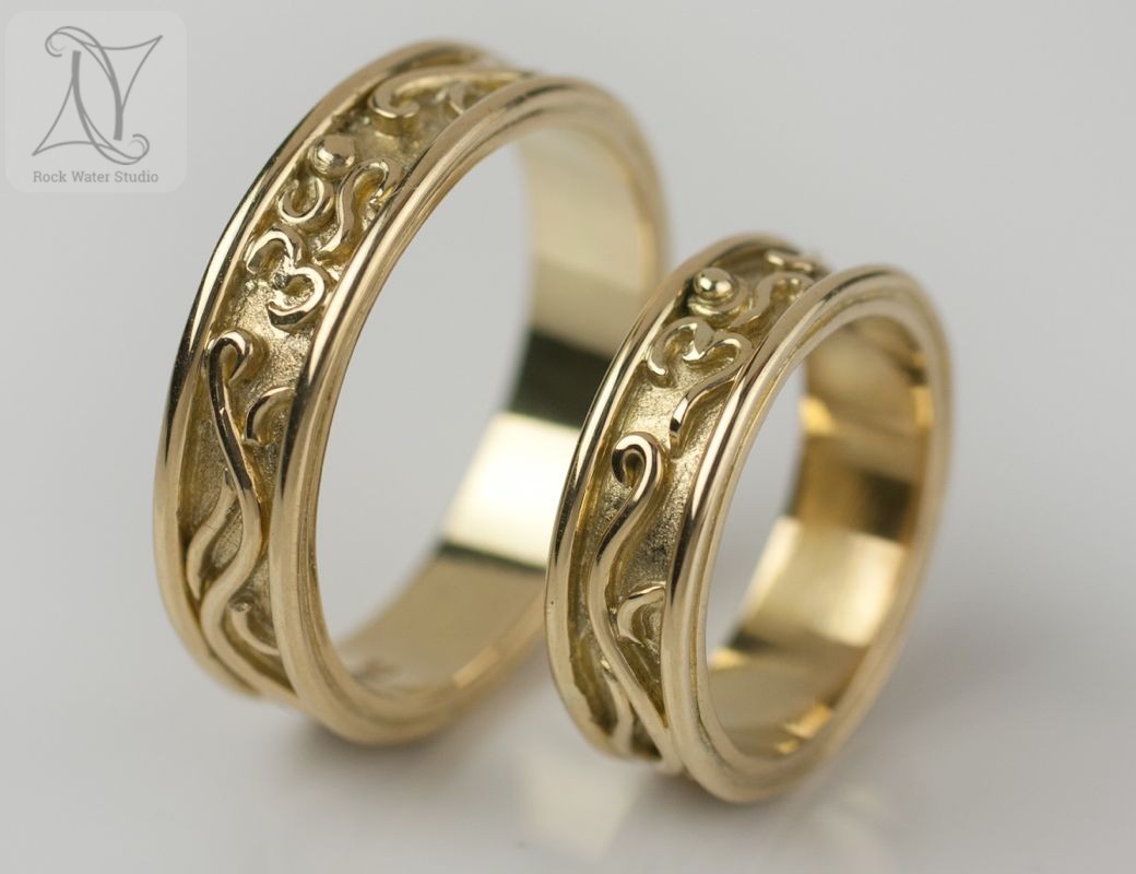 Custom Made Gold Wedding Rings for the Bride and Groom (g383)