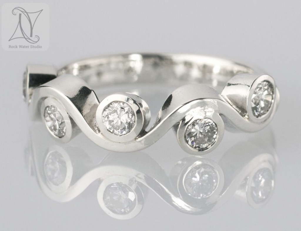 Diamond Ring for Silver Wedding Anniversary (g482)