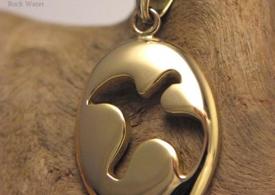 Dove of Peace Pendant Gift for Wife (c126)