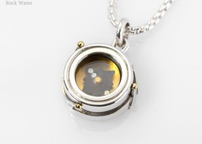 Couronne Compass Necklace (g518)