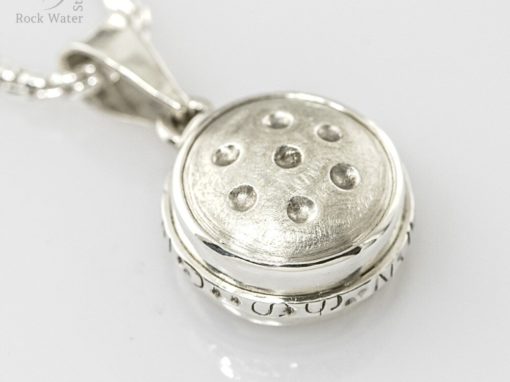 Protector Compass Pendant (G559)