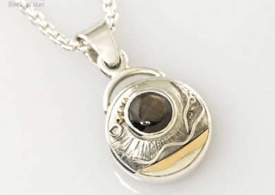 Guiding Star Compass Pendant III (G563)