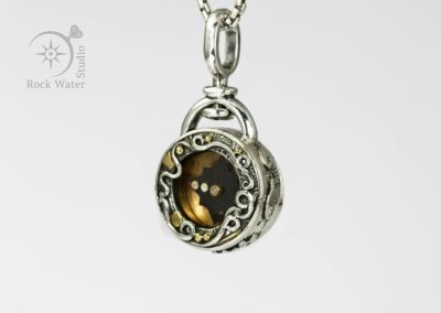 Francis Barker survival compass in silver pendant (G581)