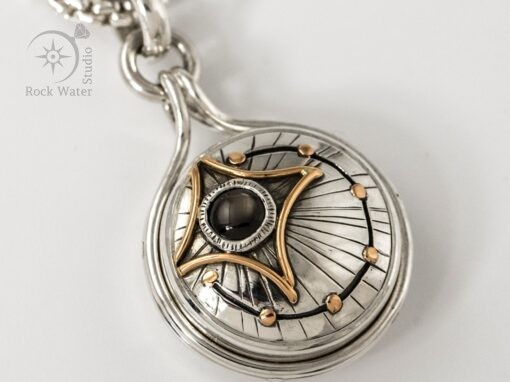 Black Star Guiding Star Compass