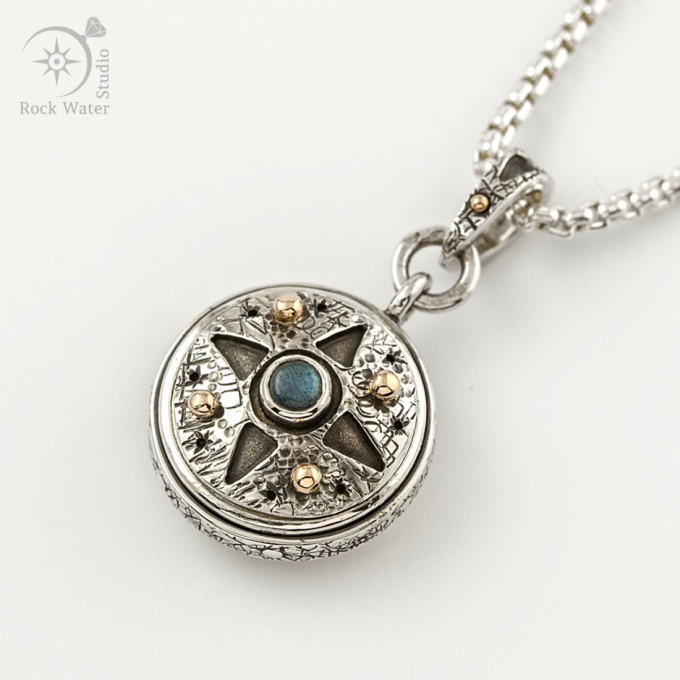 Silver Working Compass Pendant with Labradorite (G599)